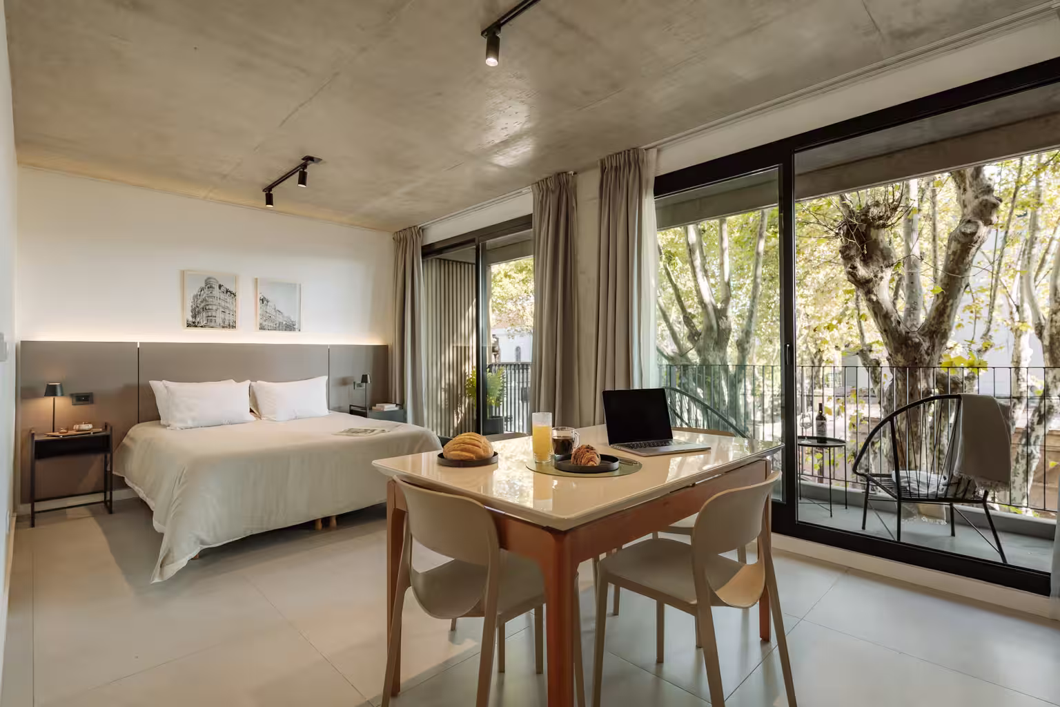 Hollywood Residences